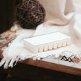 Load image into Gallery viewer, Beach Linen - 5.5 oz Wax Melts